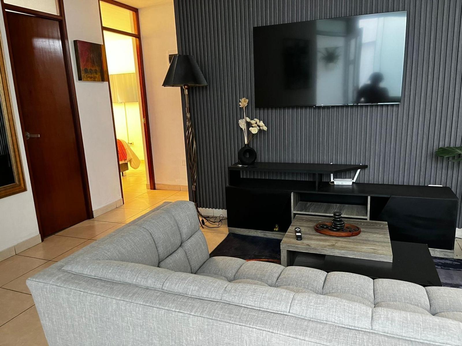 Sumaq Airport Apartment Лима Екстериор снимка