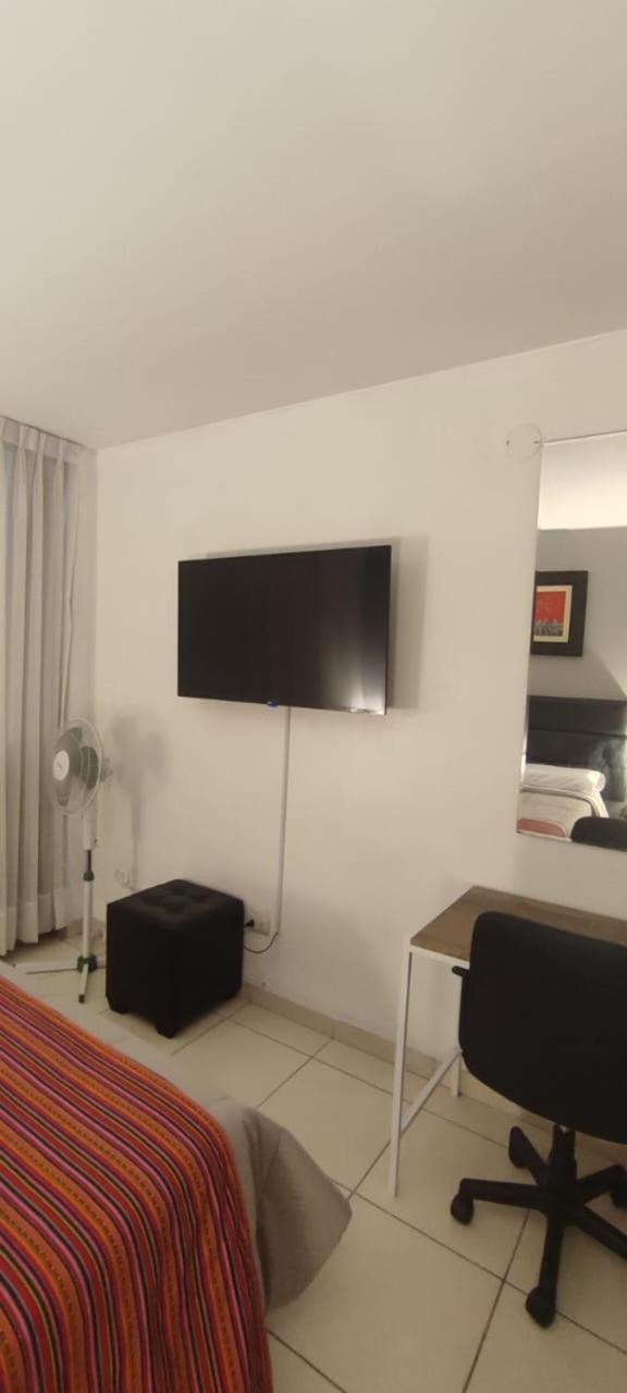 Sumaq Airport Apartment Лима Екстериор снимка